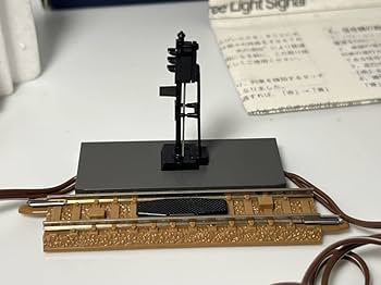 ジャンプ一番様専用 Nゲージ 客車 ㉞、信号灯（橋脚付き